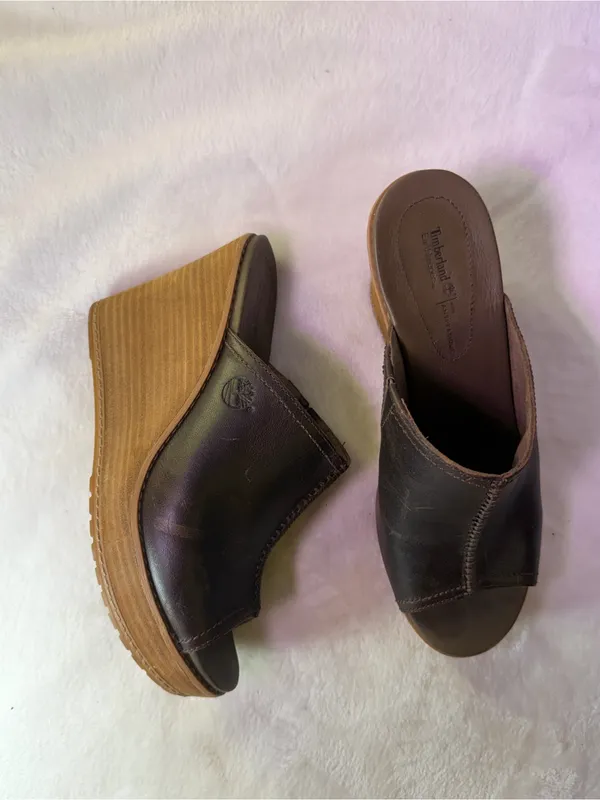 Timberland Women’s Black Leather Wedge Slide Sandals - Image 8