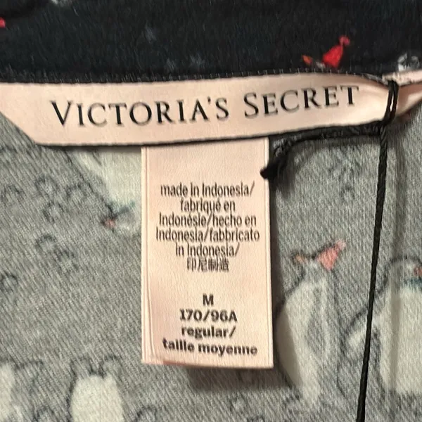 Victoria's Secret Black and White Patterned women,s nightshirt - Image 2
