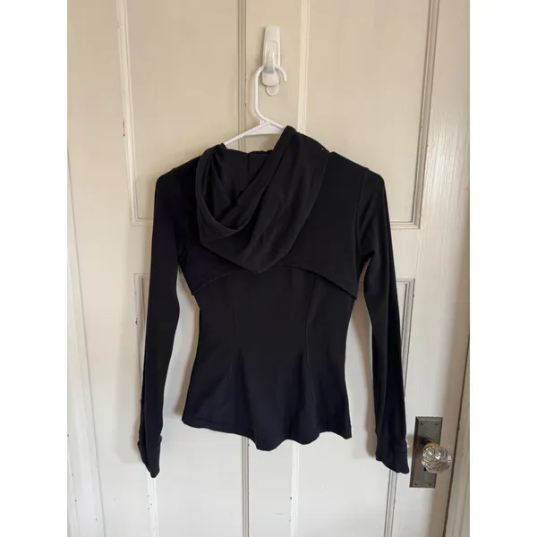 Lululemon black hooded nulu Define Jacket size 4.‎ - Image 5