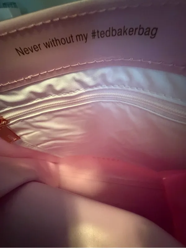Ted Baker Pink Patent tote bag with Signature Bow Accent NWT - Image 9
