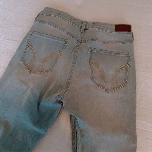 Hollister ultra high rise skinny jeans - Image 4