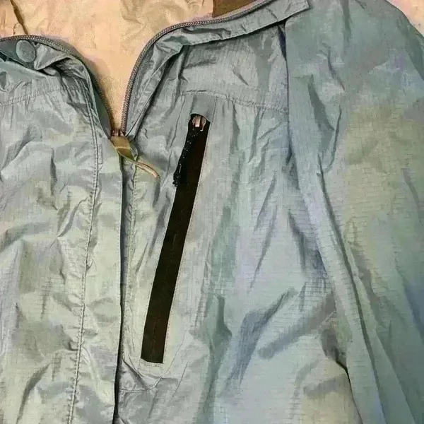 REI blue Raincoat sz M * flawed* hiking biking running camping outdoor canoeing - Image 5