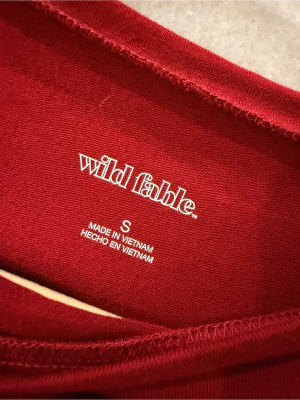 NWT Wild Fable Size S Burgundy Cropped Baby Tee Short Sleeve Crew Neck - Image 7