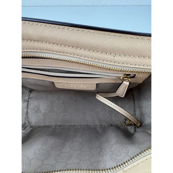 Michael Kors Crossbody Bag Selma White‎ Leather Satchel Purse - Image 6