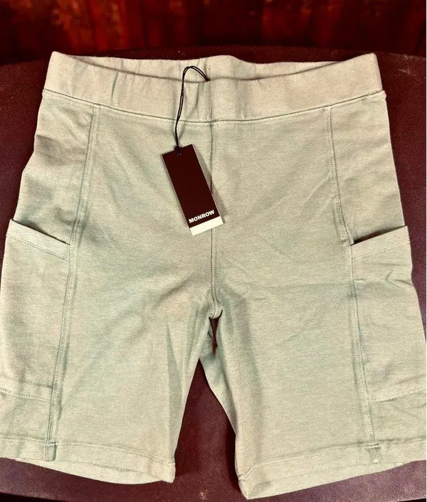 Monrow Biker Shorts w/Hip Pockets Olive - size M - Image 4