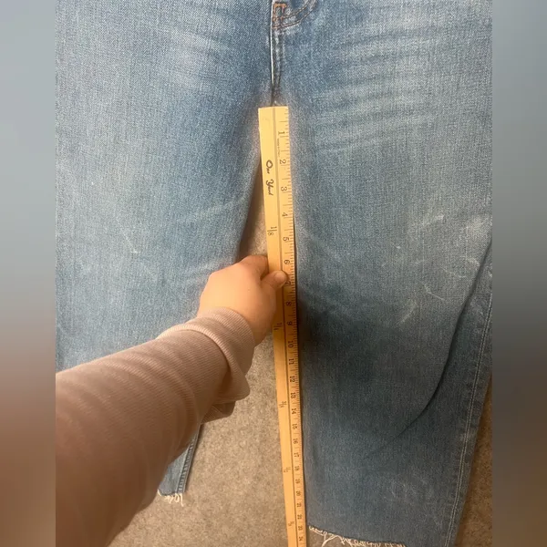 Reformation‎ Woman 24 Relaxed Straight High Waisted raw hem Blue Jeans - Image 4