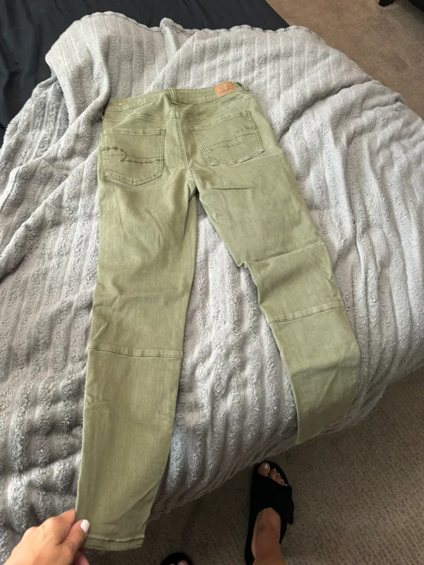 American Eagle Jeans - Image 4