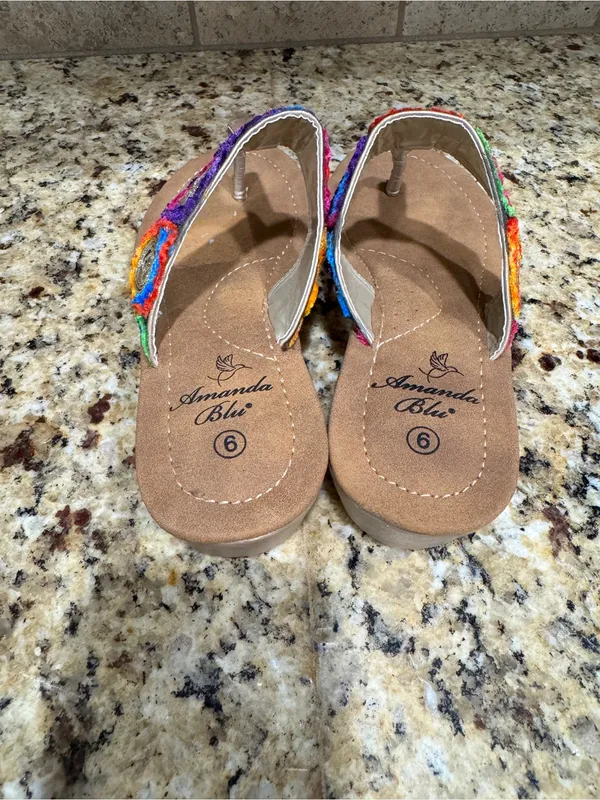 Amanda Blu Size 6 Embroidered Colorful Flip‎ Flop Flat Open Toe Sandals - Image 3