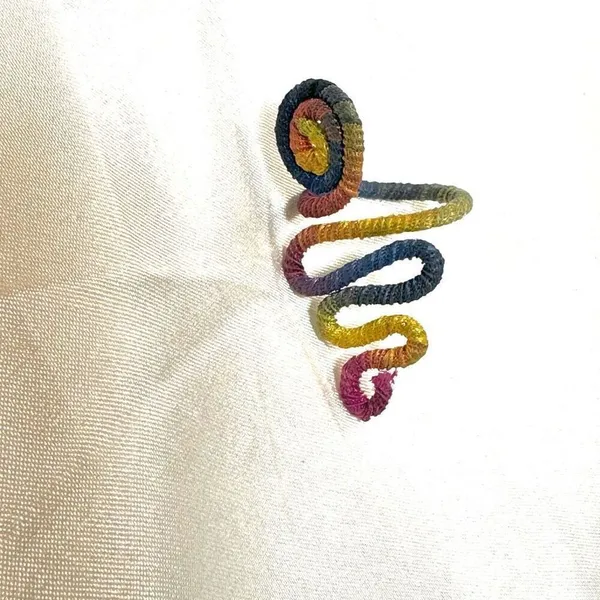 Colorful snake threaded ring - Image 5