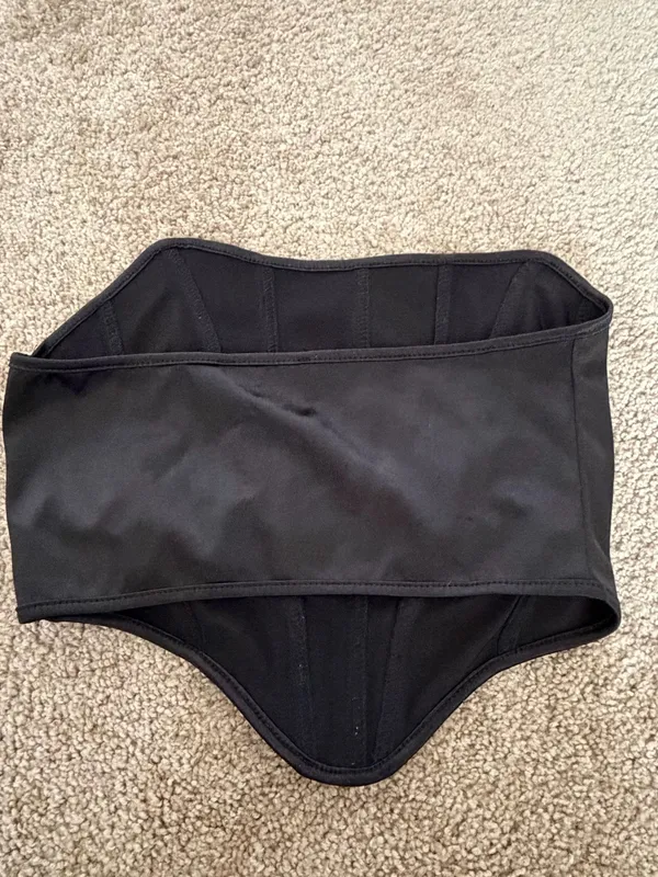 Black Corset Top Shein - Image 3
