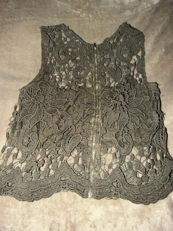 Dark Green Lace Charlotte Russe crop top - Image 2