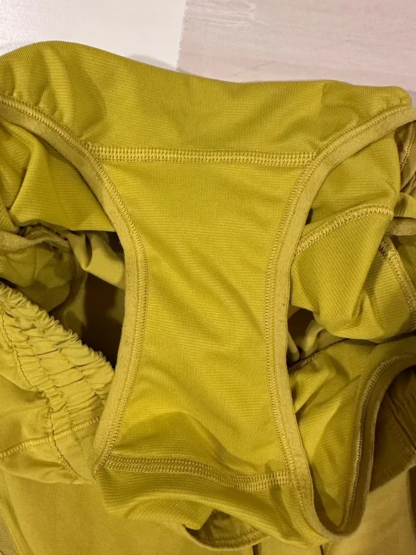 lululemon hotty hot short ii lr low rise lined long 4” soleil yellow 4 W7AWBT - Image 8