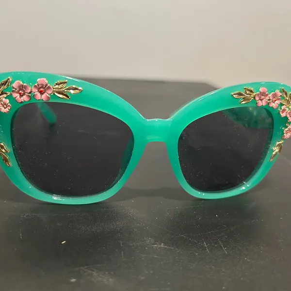 Floral Embellished Sunglasses Green - Image 4