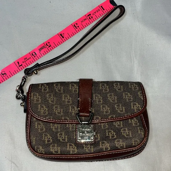 Vintage Dooney & Bourke wristlet-brown and tan - Image 3