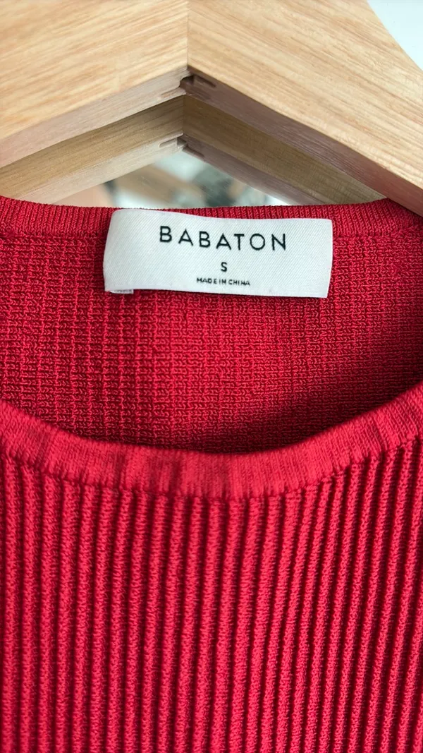 Aritzia Babaton Crop Top - Image 3