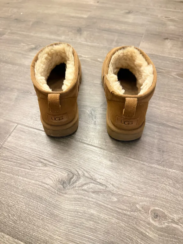 UGG Mini Boots Classic Women’s - Image 5
