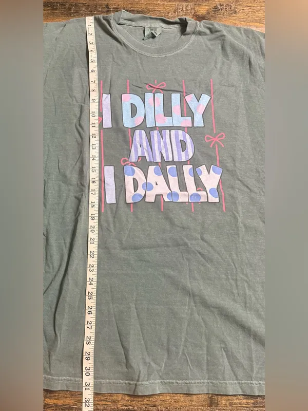 Comfort Colors Green Graphic Tee with I dilly I dally print - Image 6