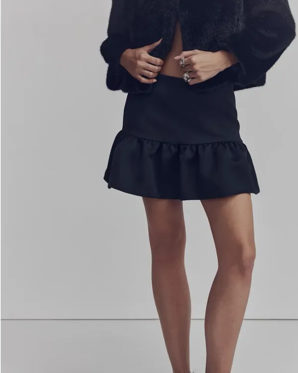H&M black bubble top and mini skirt set - Image 4