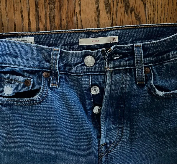 Levi's Wedgie Straight Jeans - Image 3