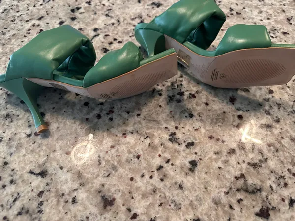 ALOHAS Revolve Twist Strap Mules In Evergreen Size 7,5 - Image 6
