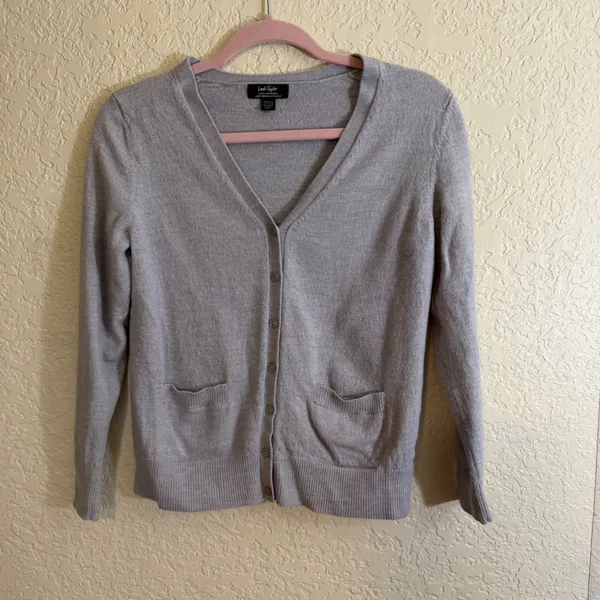 Lord & Taylor Cardigan Gray L Womens Extra Fine Merino Wool Knit V-Neck‎ - Image 3