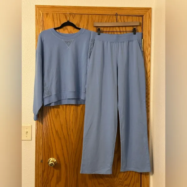 Sundays Mani Pants & Coralie Crewneck Set - NWT - Size L - Image 2
