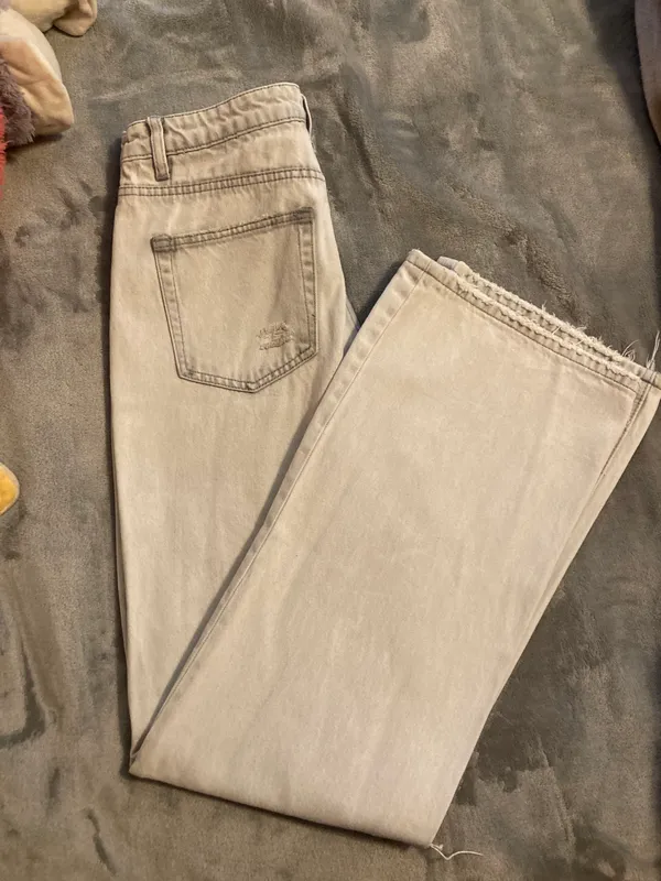 Vervet Light Wash Wide Leg Jeans - Image 2