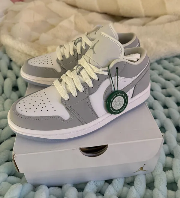 Jordan Nike Air  1 Wolf Gray - Image 3