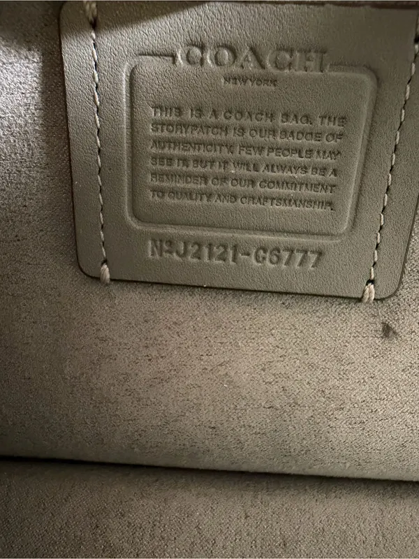 Coach Gray Leather Crossbody Bag - Silver Logo - Image 3