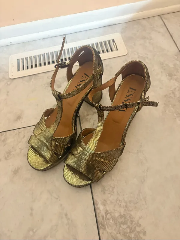 Esska Gold & Black Platform Heels Size 9 - Image 2