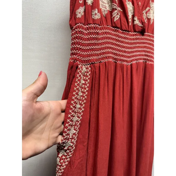American‎ Eagle Wide Leg Jumpsuit M Sleeveless Boho Floral Embroidered Smock Red - Image 3