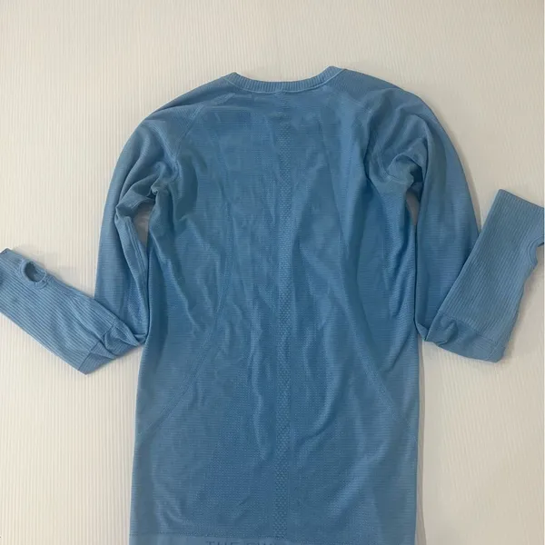 Women’s Lululemon light blue long Sleve - Image 5