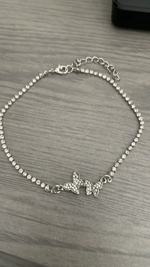 Bling Bling Double Butterfly Shape Claw Chain Anklet - Image 2