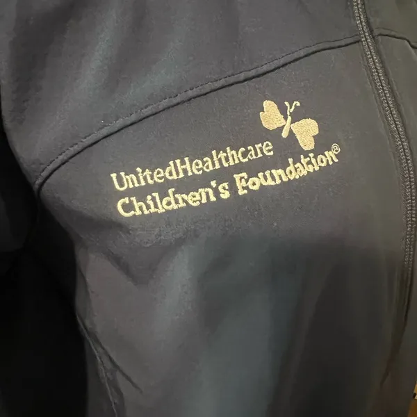 Patagonia Navy Full-Zip Softshell Jacket Women’s M UnitedHealthcare Children’s - Image 2