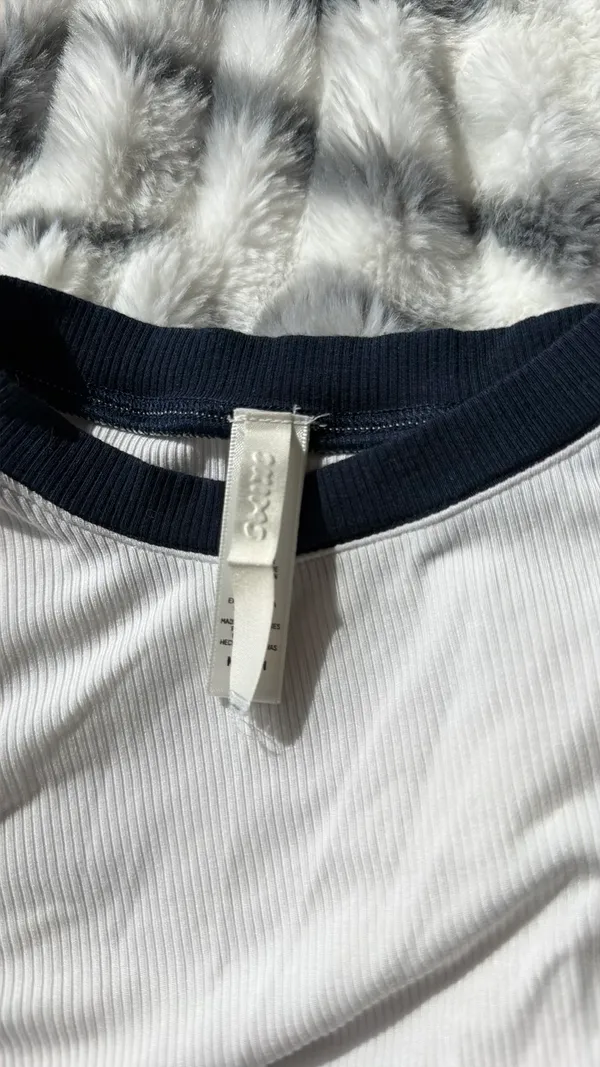 SKIMS Long Sleeve - Image 2
