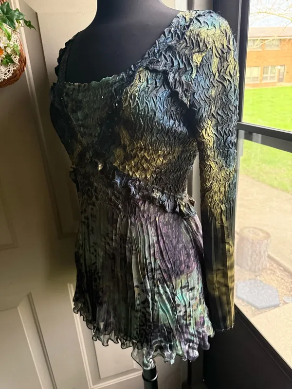Vintage Y2K Alberto Makali satin pleated rhinestone animal print top, size large - Image 4