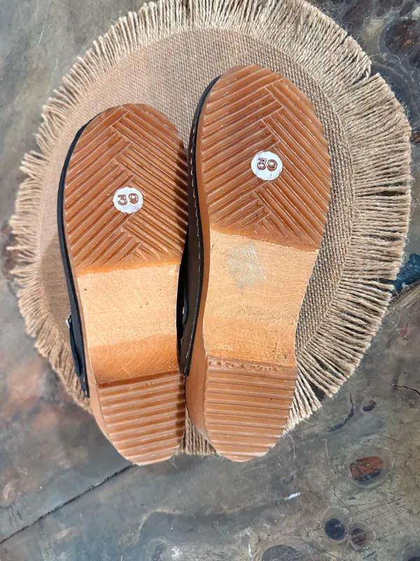 Anthropologie women’s clogs new I’ve never worn them - Image 6