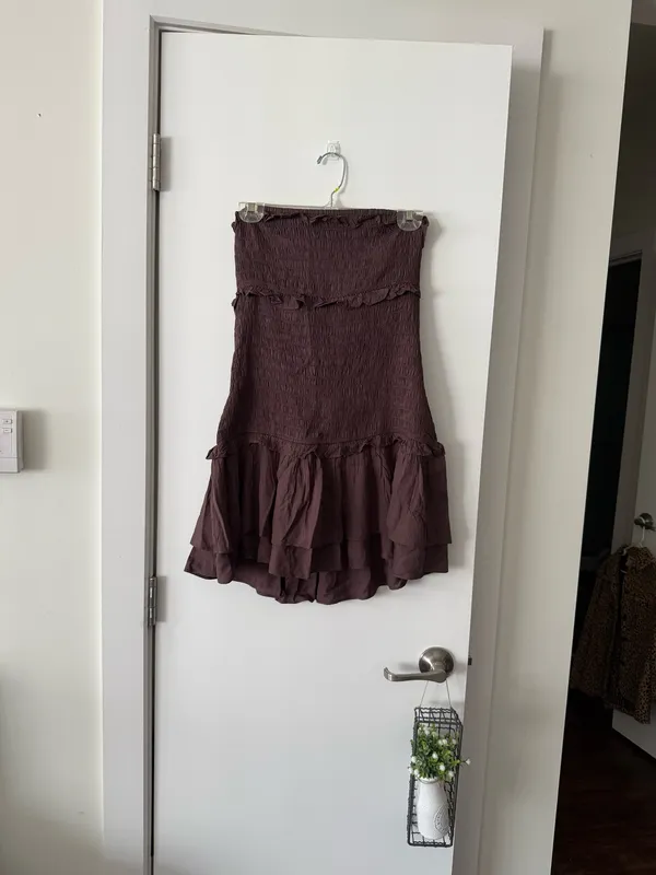 American Eagle smocked strapless mini dress - Image 4