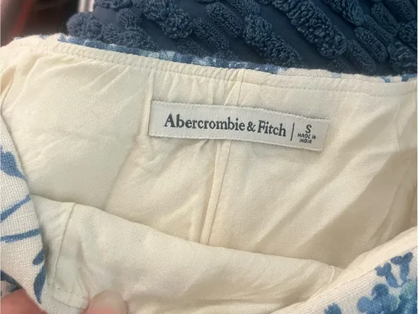 Abercrombie & Fitch Blue Floral Mini Skirt - White & Blue Print - Image 4