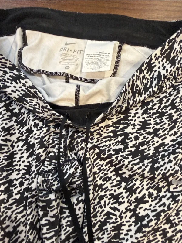 Nike Dri Fit Pronto Essential Crop Running Leggings Black White Medium - C68-006 - Image 6