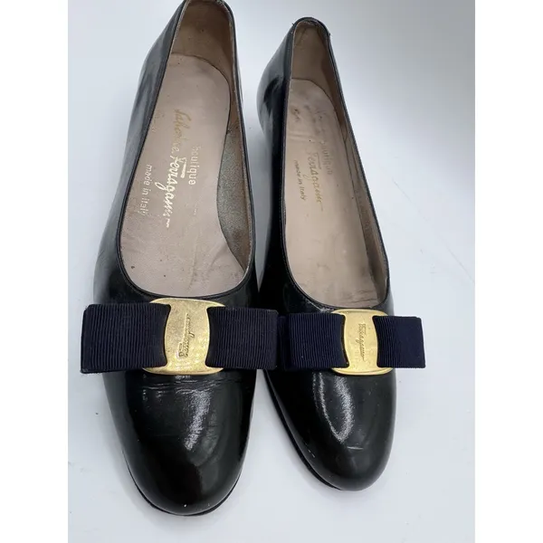 Salvatore Ferragamo Boutique Vara Bow Pumps Black Leather‎ Women's 8.5 AAA - Image 13