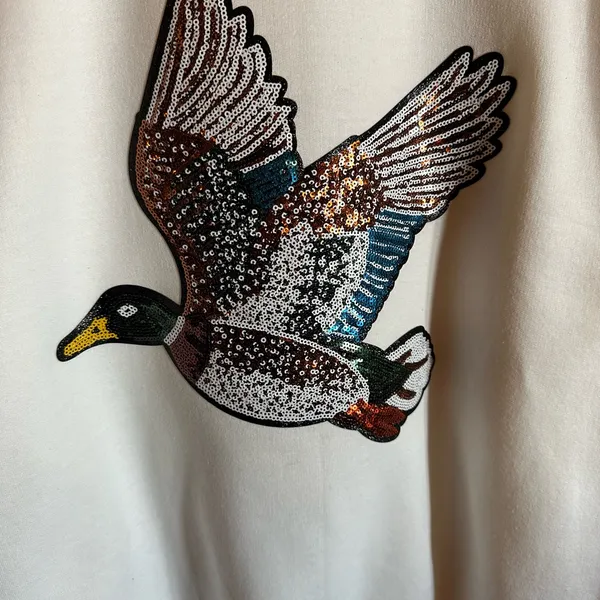 Cabela's Duck hunting sweater White Sweatshirt sequin glitter mallard Duck! Size Large - Image 4