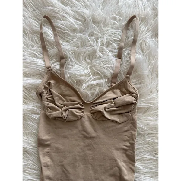 Skims Seamless Sculpt Low Back Thong Bodysuit Clay Size Large - Image 3