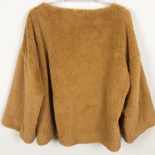 NWOT superfurry oversize top women’s Size Large - Image 11