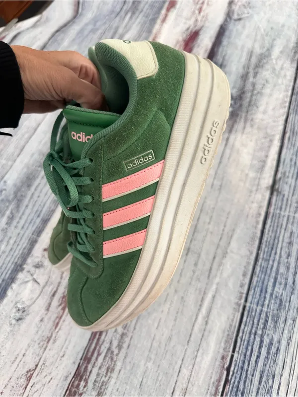 Adidas Women's Green Suede Platform Sneakers with Pink Stripes - Image 3