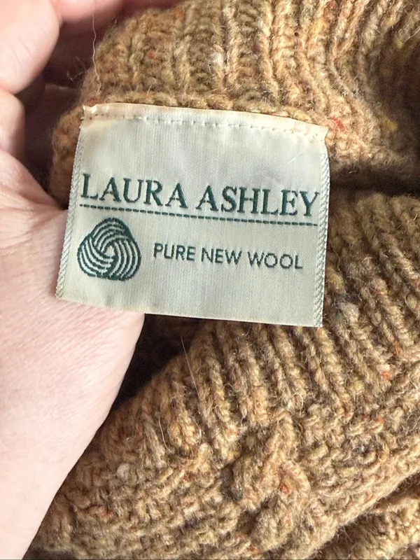 Laura Ashley Wilfred cable knit turtleneck sweater 100% wool tan brown beige L - Image 4