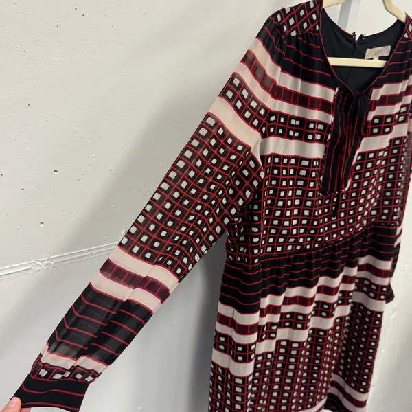 Ann Taylor LOFT Petites Geometric Tile Stripe Chiffon Dress Red Black White LP - Image 5
