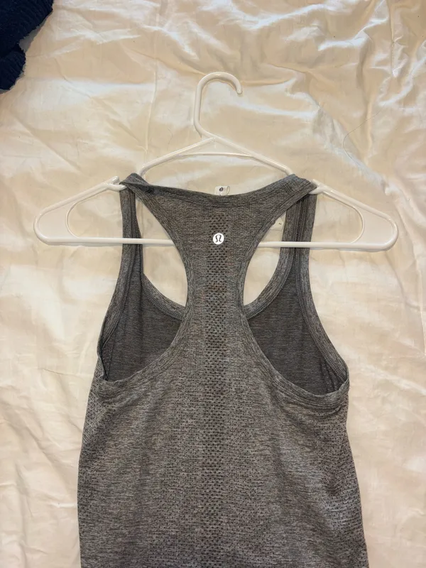 Lululemon tank - Image 6