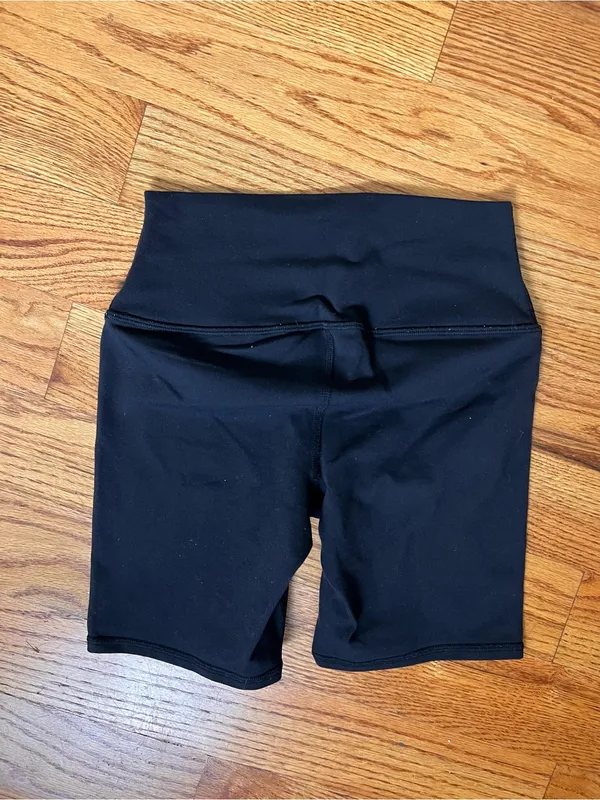 ALO Yoga Black High-Rise Bike Shorts - Image 4