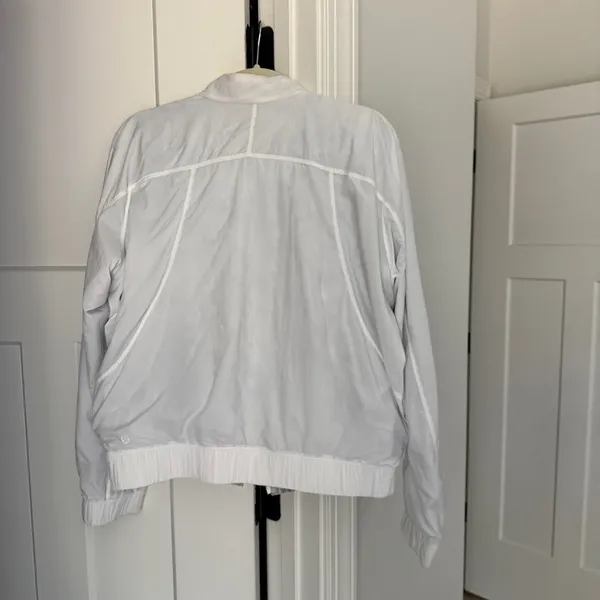 Lululemon Bombs Away‎ Jacket White City Breeze reversible zip front gray - Image 7